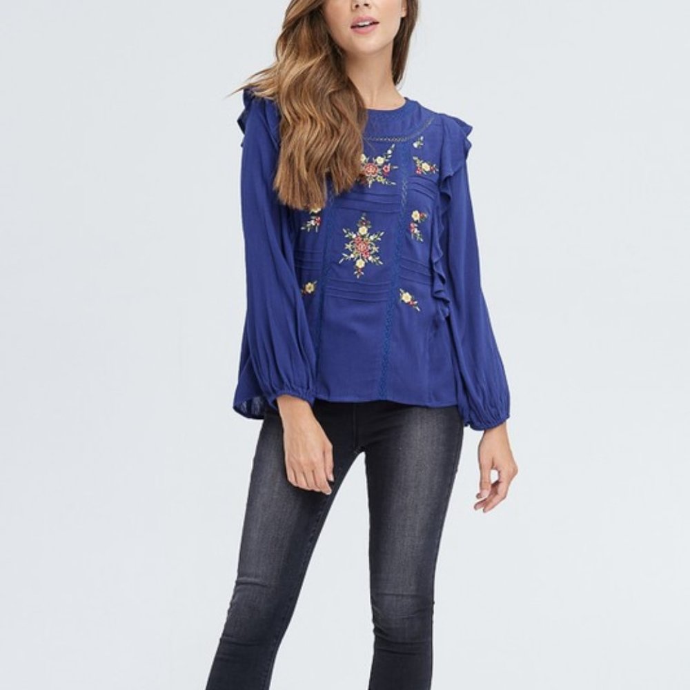 NWT Boho Floral Embroidered Blouse Top